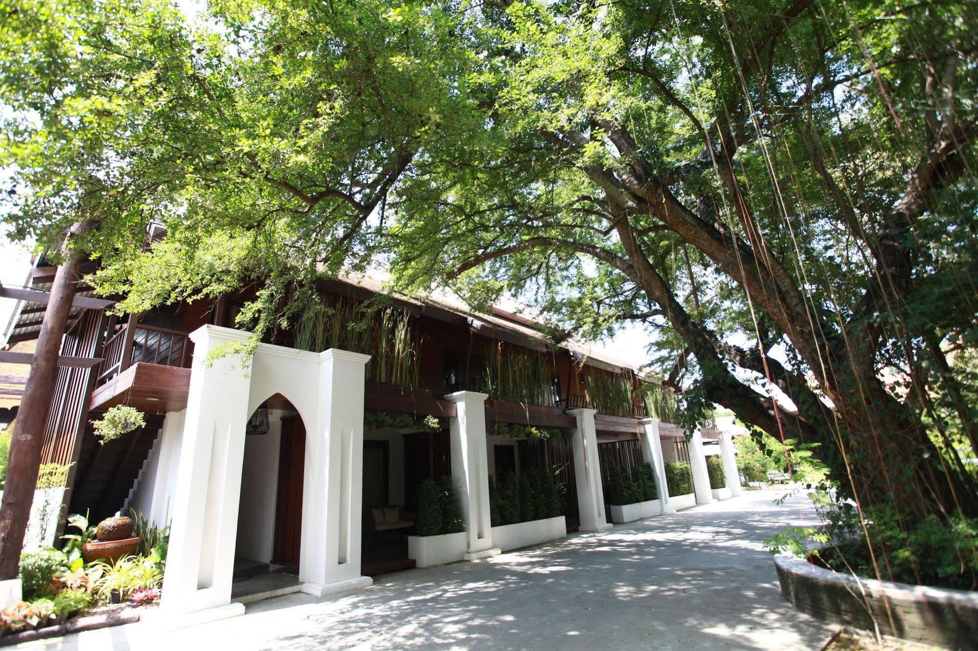 Chompor Lanna Hotel Chiang Mai Exteriör bild